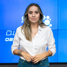 Foto com fundo Observatório da colaboradora Quezia