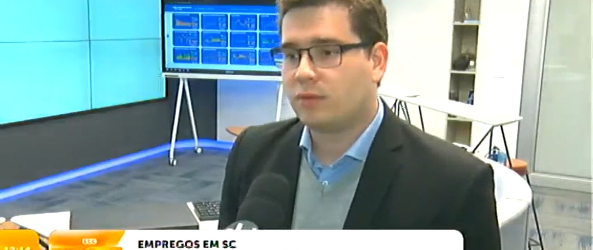 Indústria lidera empregos em SC